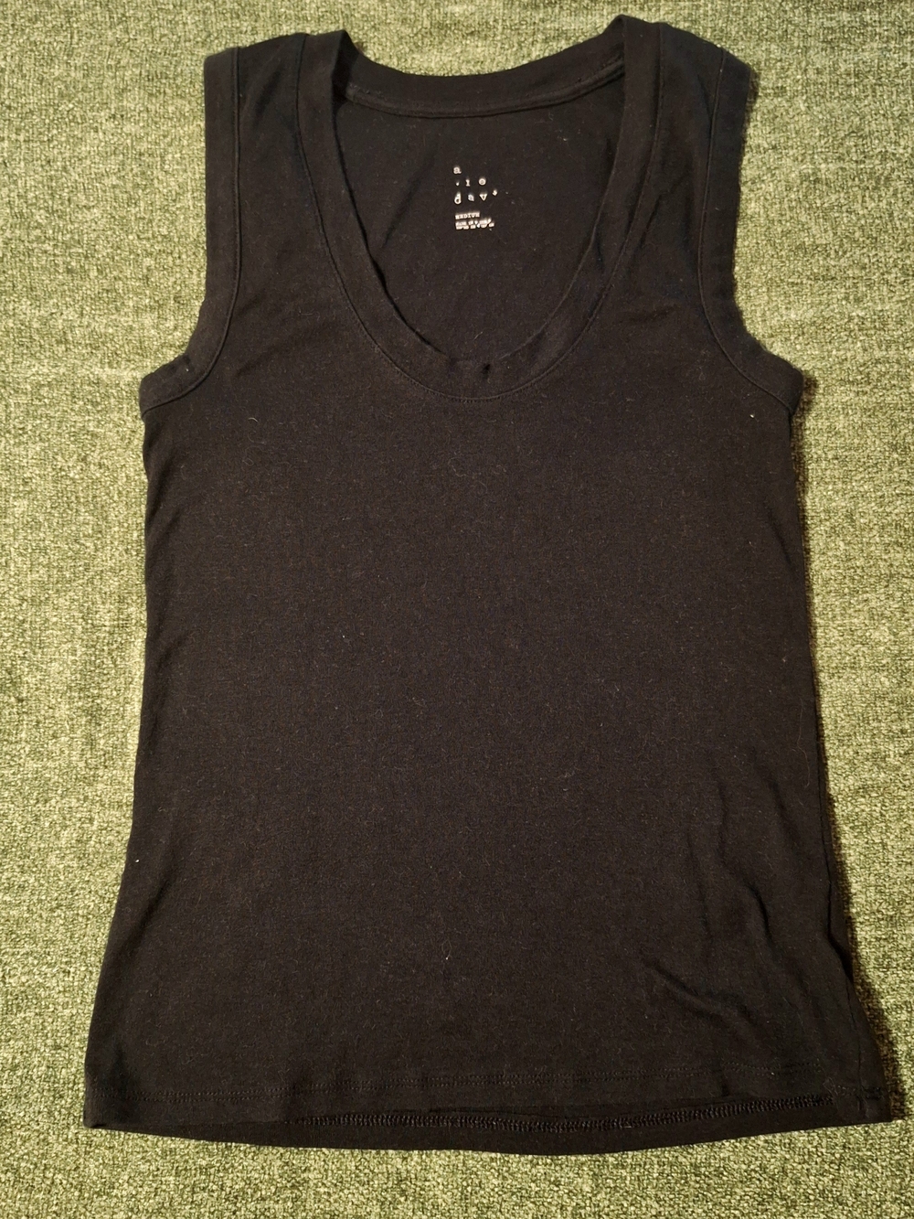 Basic Black Scoop neck tank top